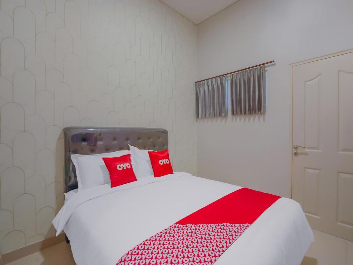 Super Oyo Capital O 90336 Olive Guest House Surabaja Zewnętrze zdjęcie
