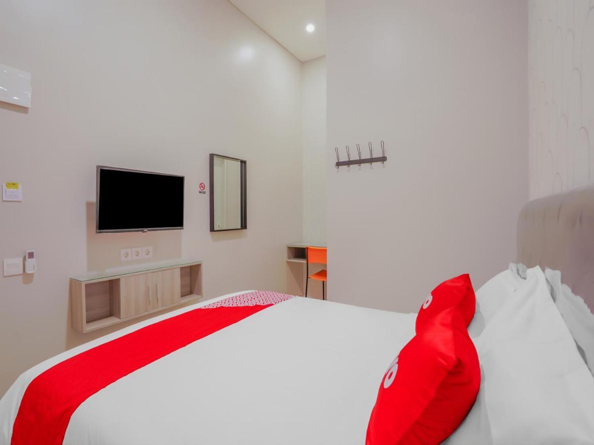 Super Oyo Capital O 90336 Olive Guest House Surabaja Zewnętrze zdjęcie